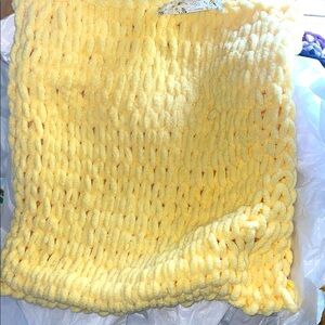 ☘️Handmade crochet pillow cover for 16” square form inserts ~ soft butter color